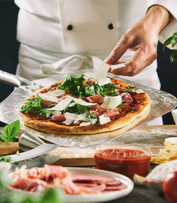 Forni per pizzeria: 10 requisiti per ottimizzare il tuo lavoro