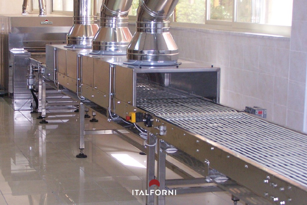 Caratteristiche da valutare per scegliere il forno industriale per alimenti: Linea automatica di Italforni